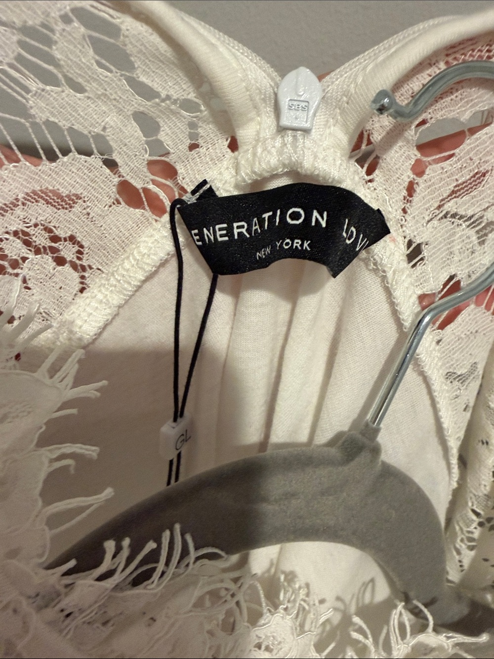 Generation Love Ivory Lace Yoke Short Sleeve Top - Picture 4 of 4